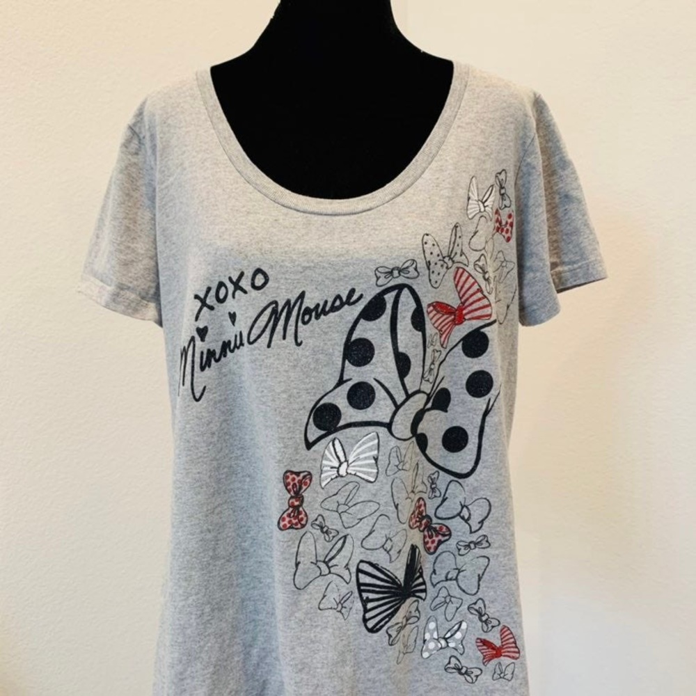 Minnie Mouse graphic tee